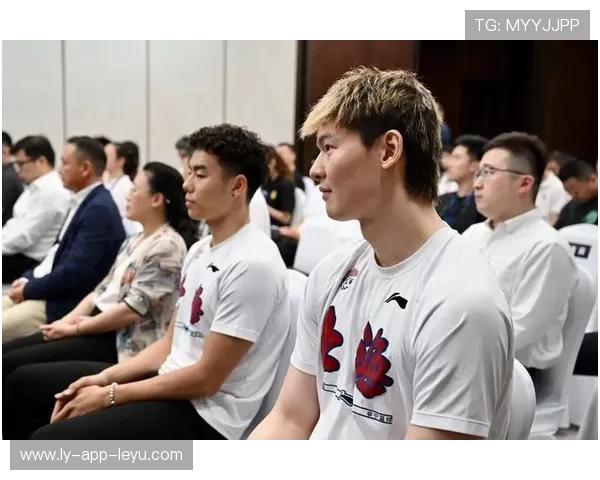 全球精英云集：篮球冠军争夺战如火如荼，篮球 夺冠