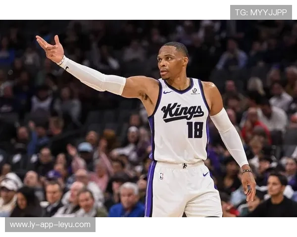 威少三分9中5却正负值-28，雷霆内线强势击溃国王，威少投中三分