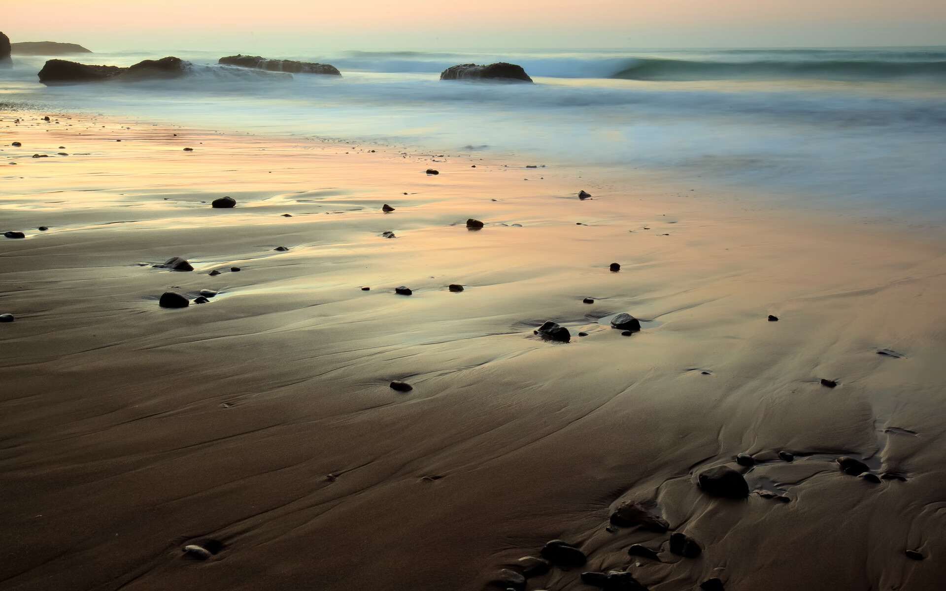 乐鱼app-安东·李恩：他以出色的视野和精准的传球，帮助全黑队打破僵局